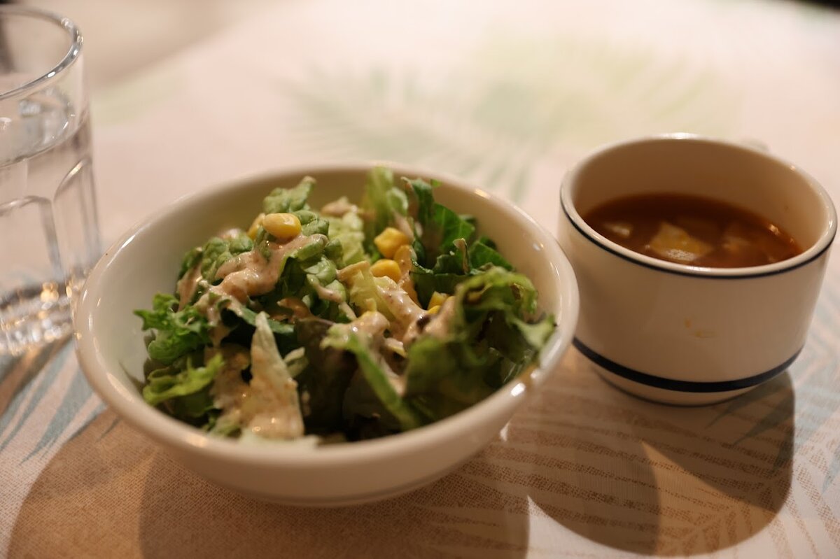 MALLORY PORK STEAK：レストランの内観