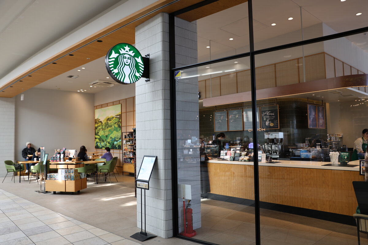 スターバックス コーヒー 越谷イオンレイクタウン kaze 2階レイクタウンゲート店：スタバ2店目