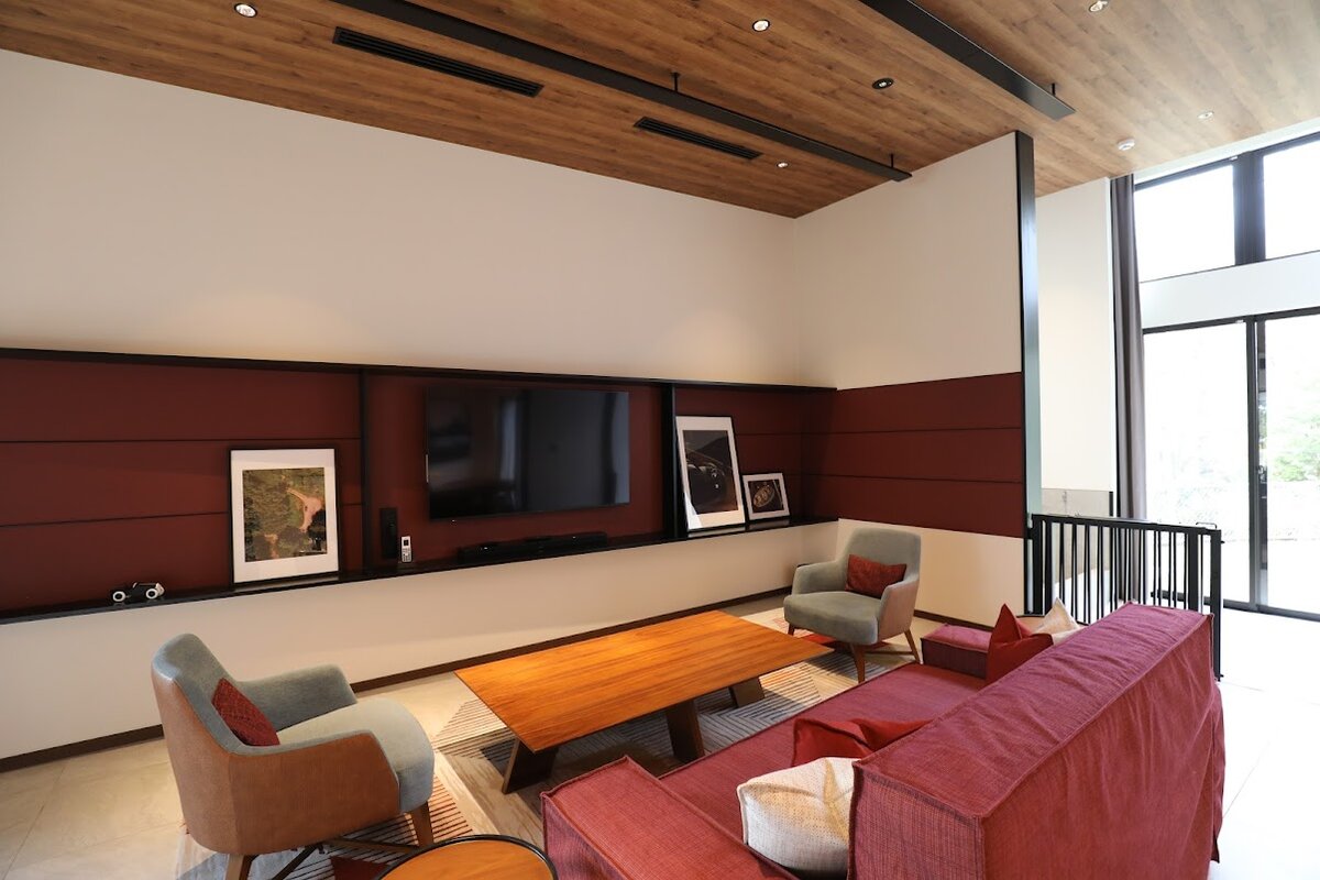 FUJI Speedway HOTEL：ホテルの看板