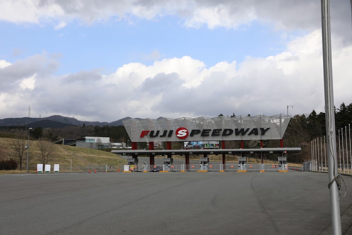 CRANE Garden：オムライス、スープ、スプーン