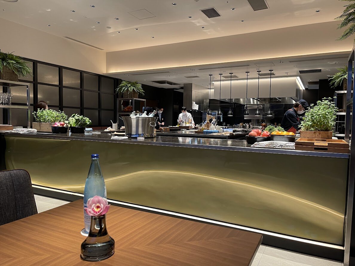 ホテルのリビングダイニングルーム