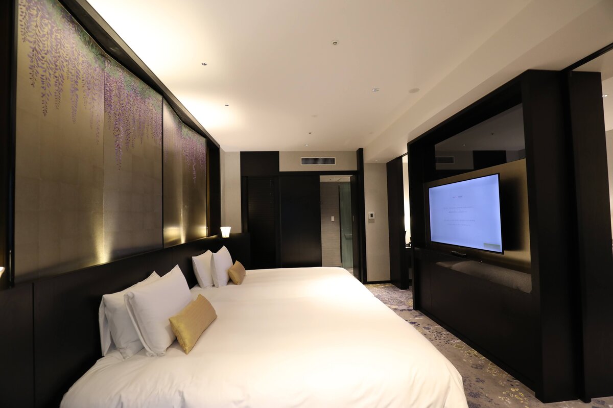 ラウンジTHE HOTEL SANRAKU KANAZAWA：ケーキとコーヒー