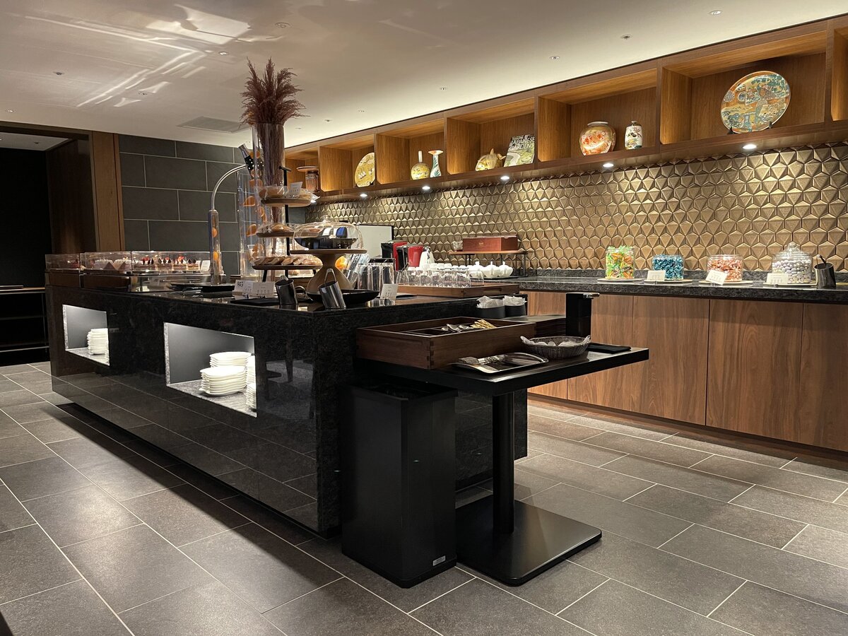 THE HOTEL SANRAKU KANAZAWA：ホテルの外観