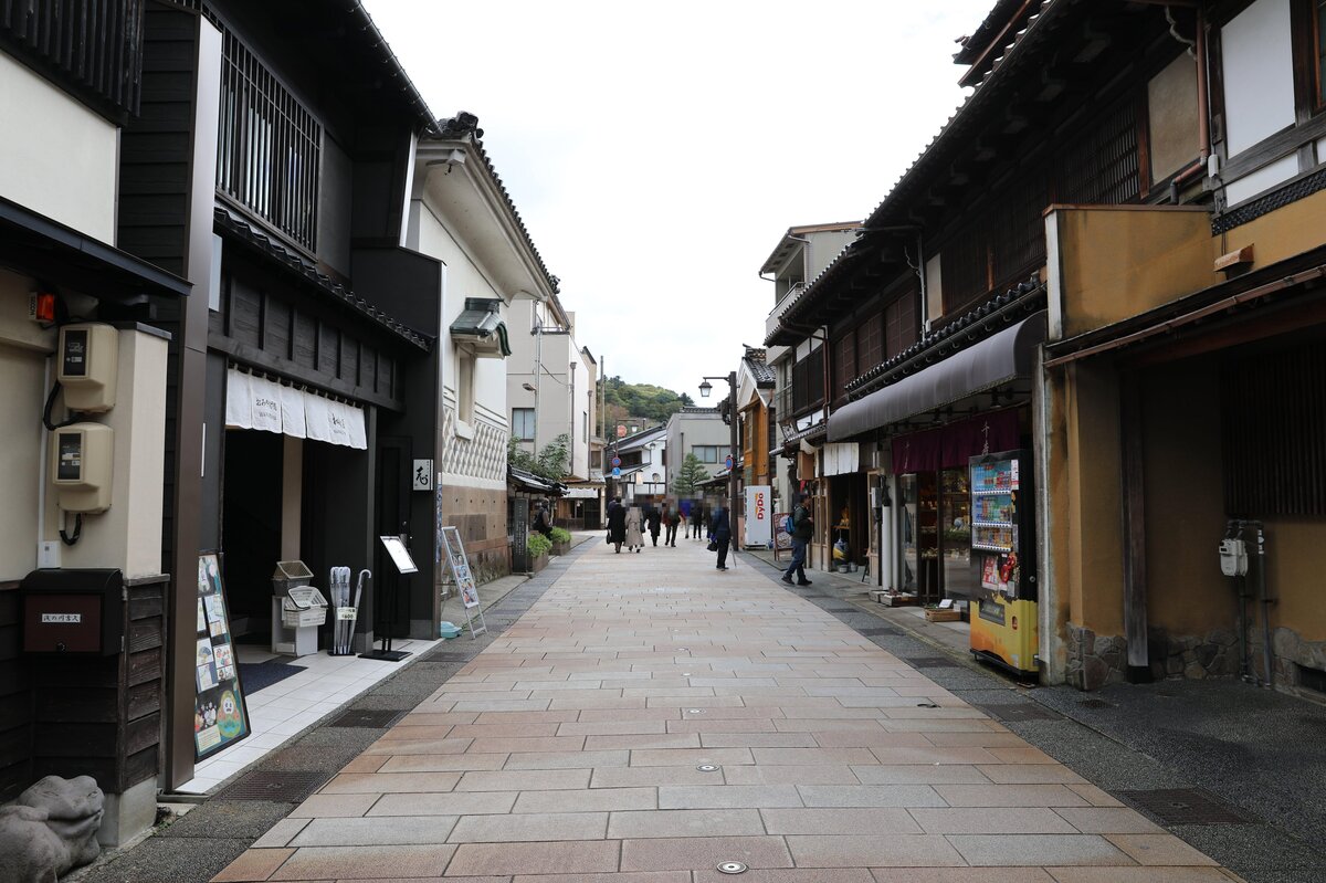 NARUWA：砂浜を走るタクシー