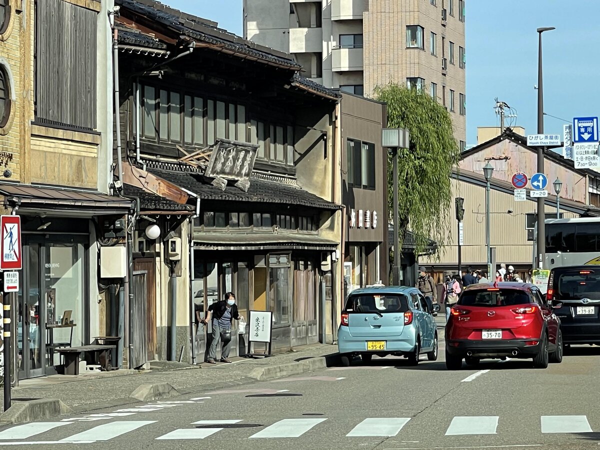 チームラボ金沢城：城のライトアップ