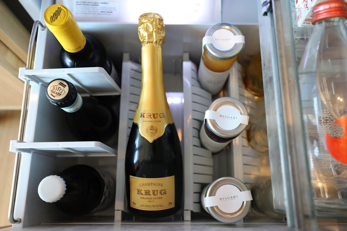 立食い寿司 根室花まる　：寿司