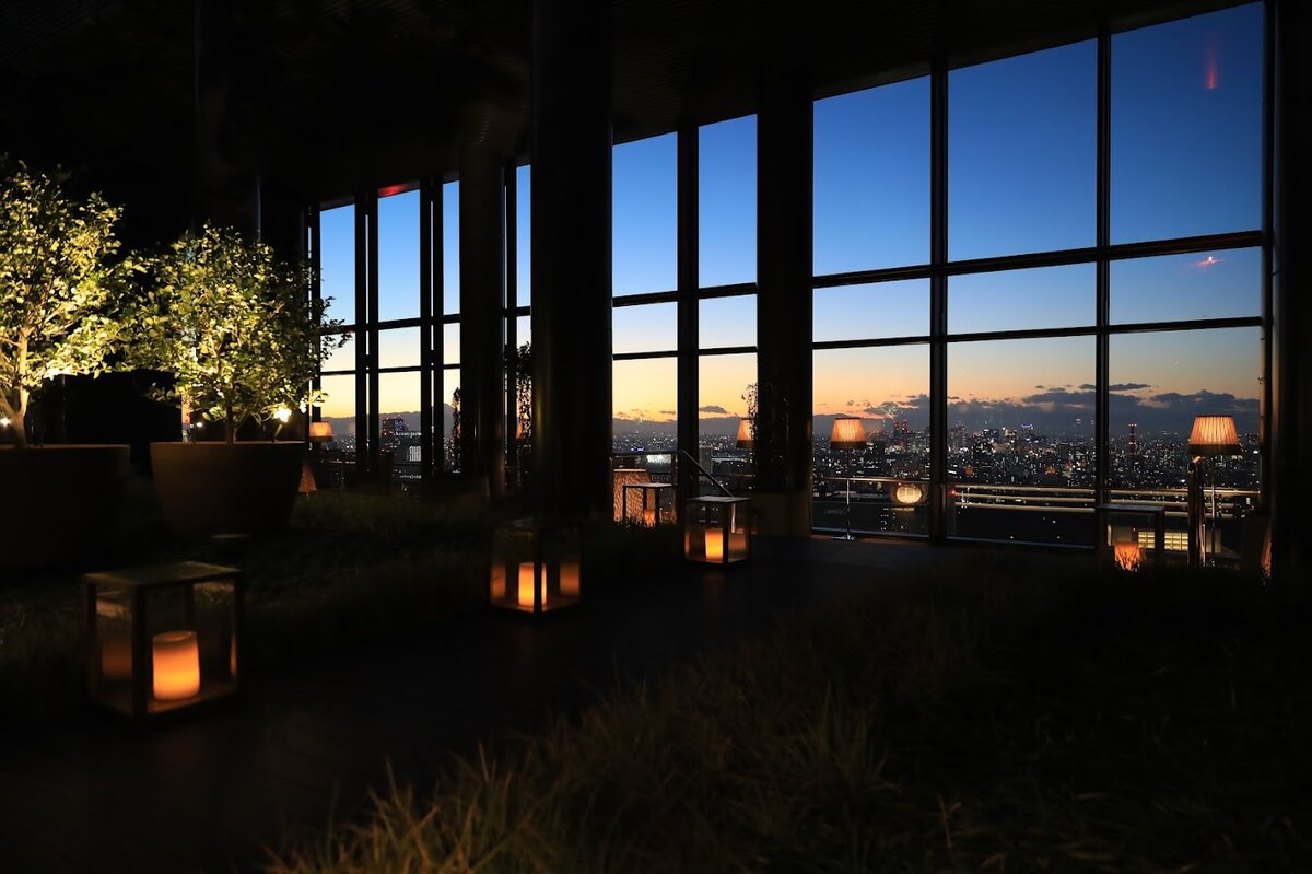 BVLGARI HOTEL：室内のプールの写真