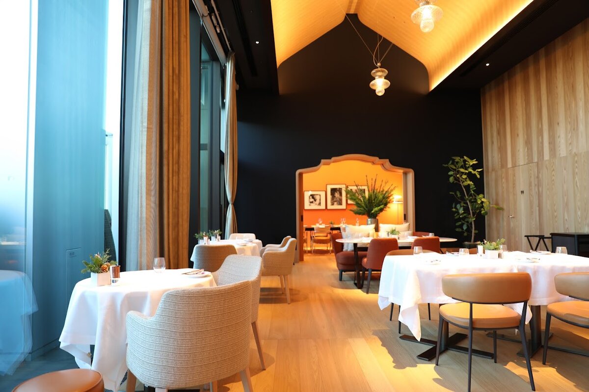 BVLGARI HOTEL：窓から見える都市の風景