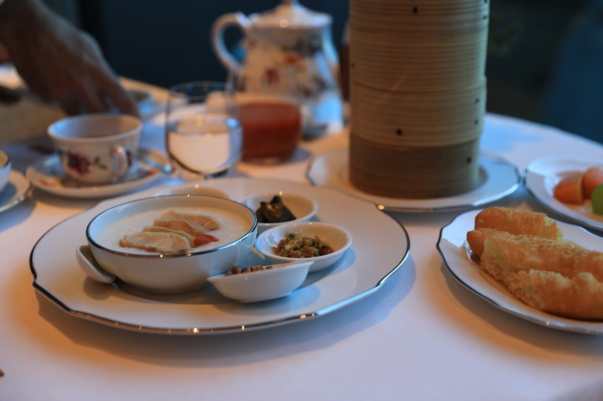 BVLGARI HOTEL TOKYO：ブルガリホテル東京の看板