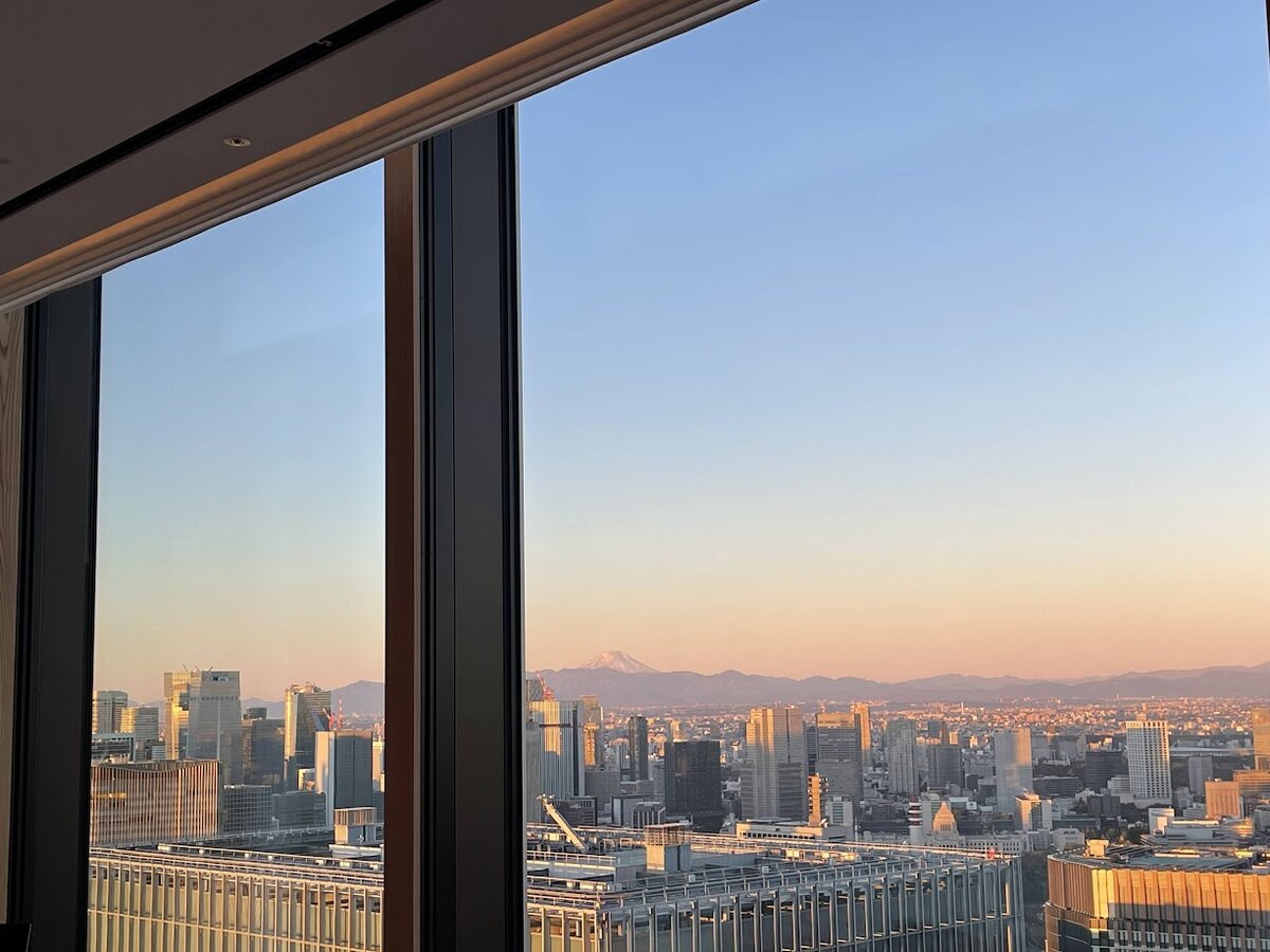 BVLGARI HOTEL:冷蔵庫の中のシャンパン、ワイン、ジュース、ジャム