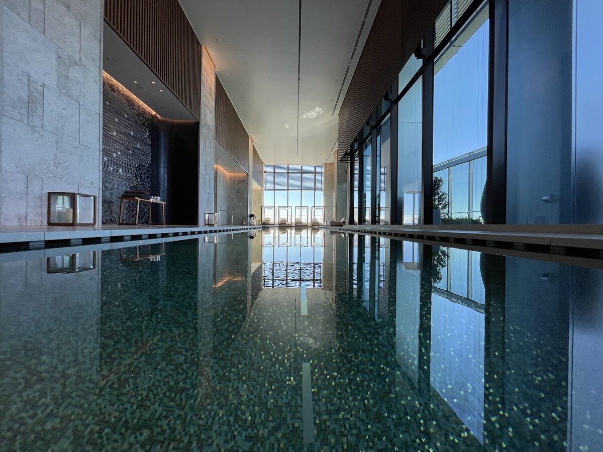 BVLGARI BAR:コース料理のテーブルセット