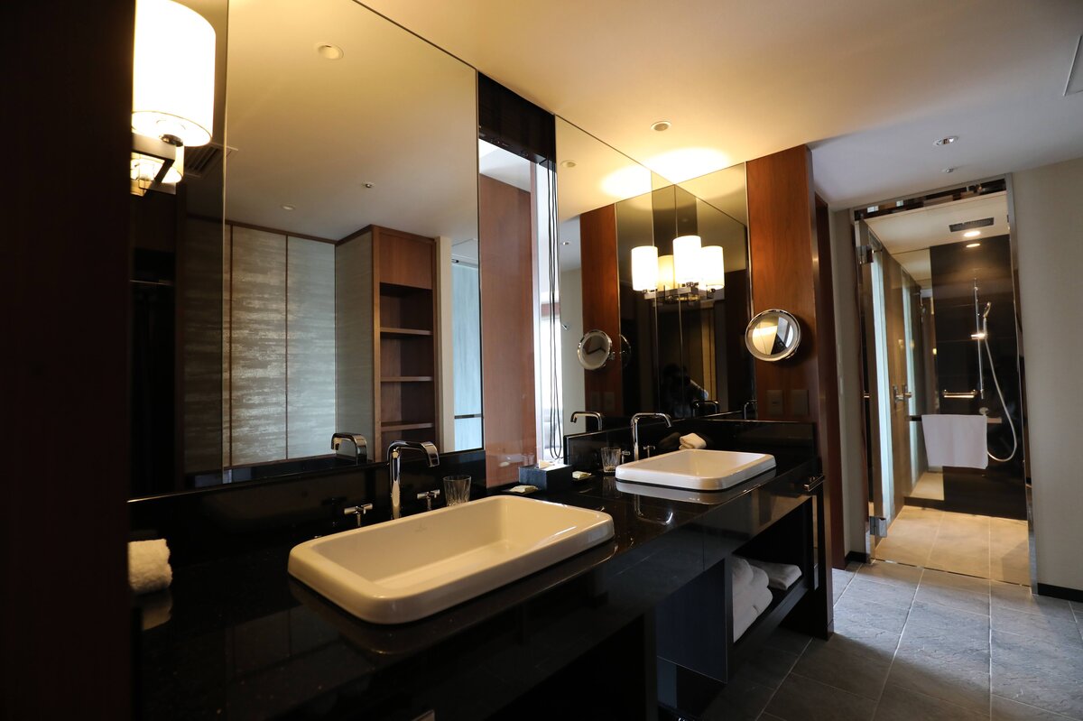 洗面台　ハイアットリージェンシー横浜：ホテルの洗面台と鏡