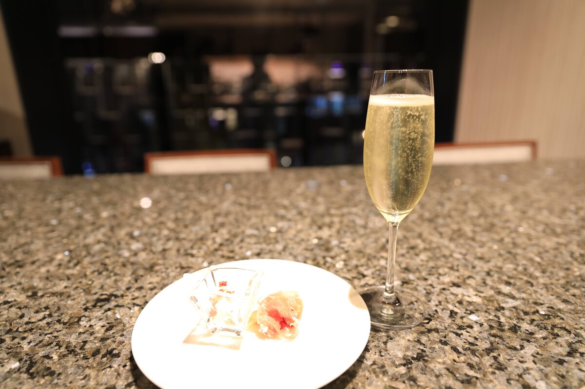 ラウンジ　ハイアットリージェンシー横浜：紅茶、コーヒー、ポテトチップス、焼き菓子