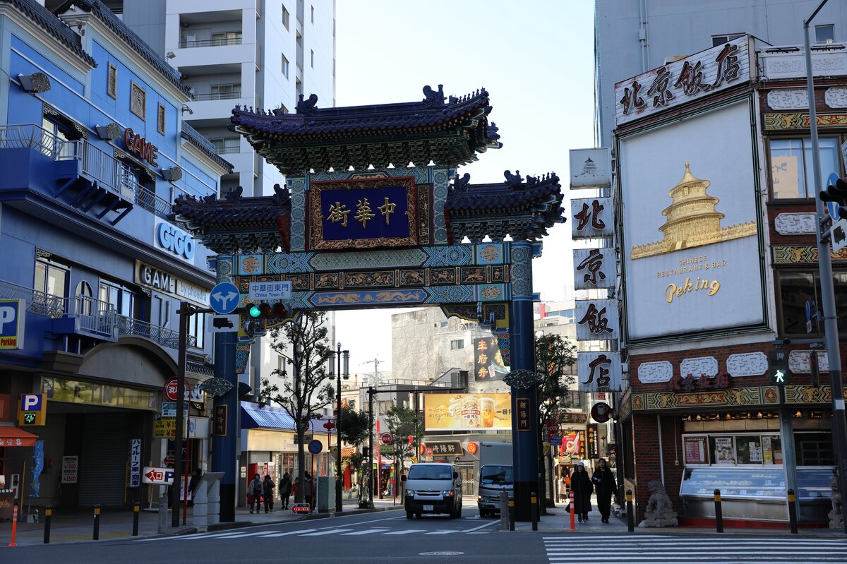 ヨルノヨ2023：夜の噴水と彫刻、イルミネーション