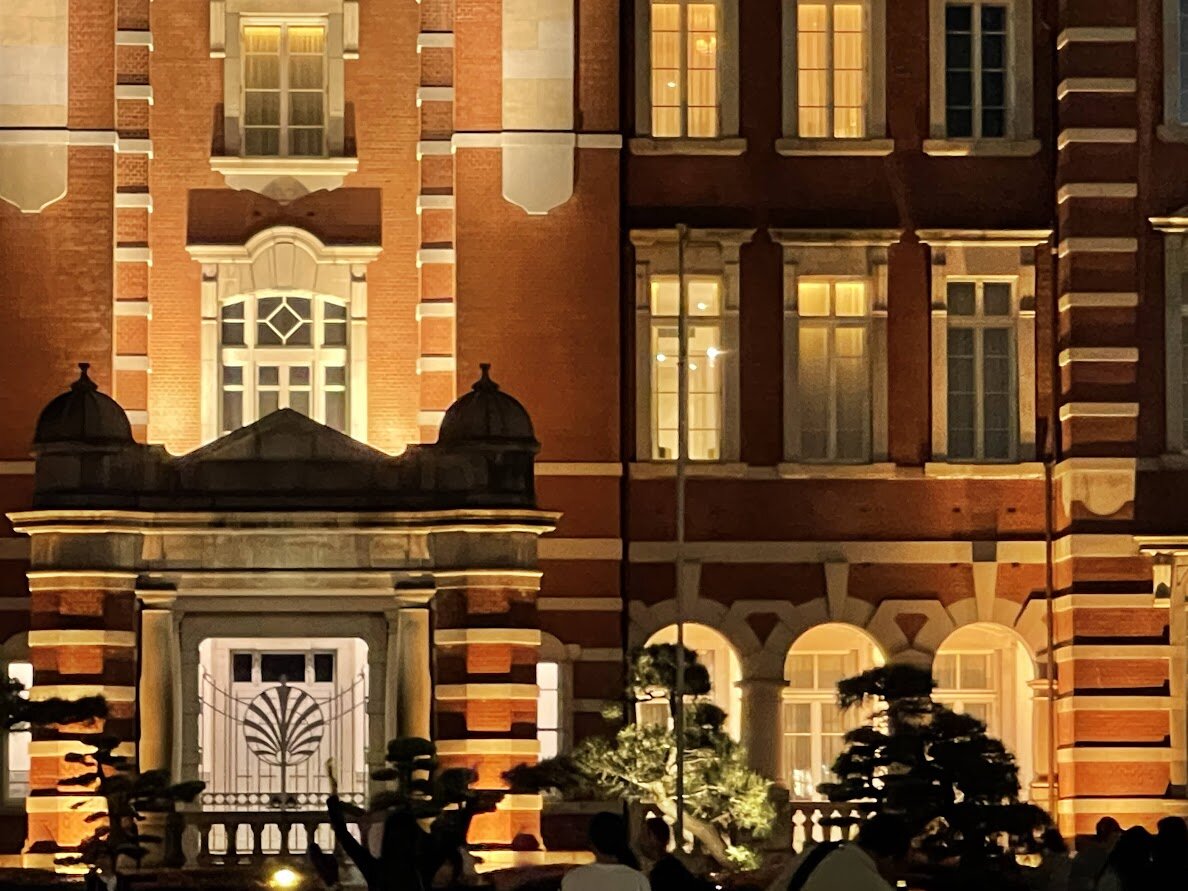 VIEW GOLD LOUNGE：紅茶とマドレーヌ