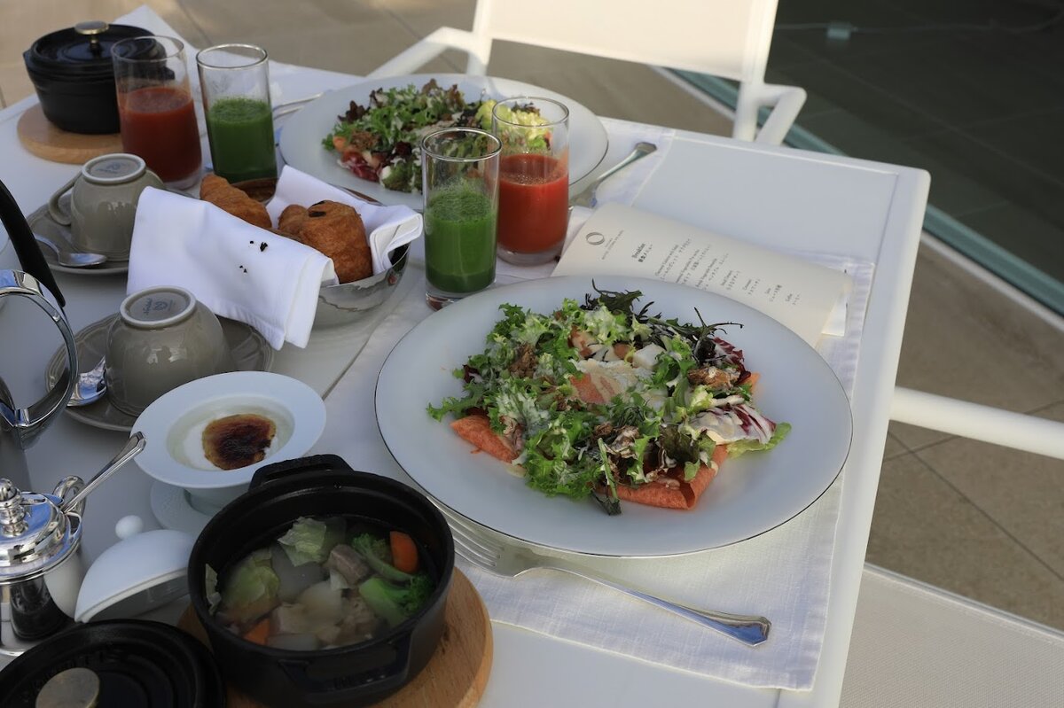海岸沿いの風景、日の出