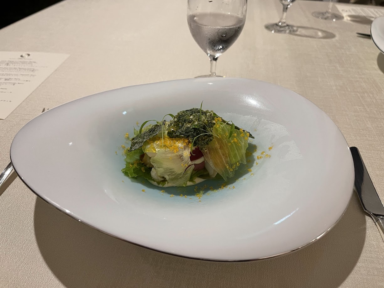 ワインボトルとグラス