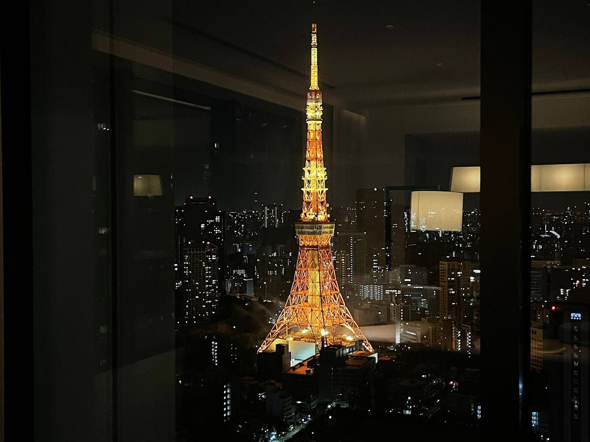 東京エディション虎ノ門:朝日