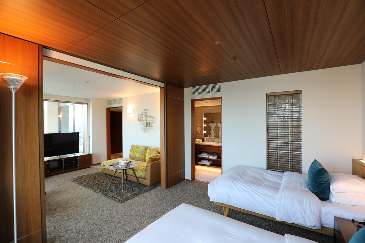 THE AOYAMA GRAND HOTEL　246 SUITE TWIN：浴室のバスタブ