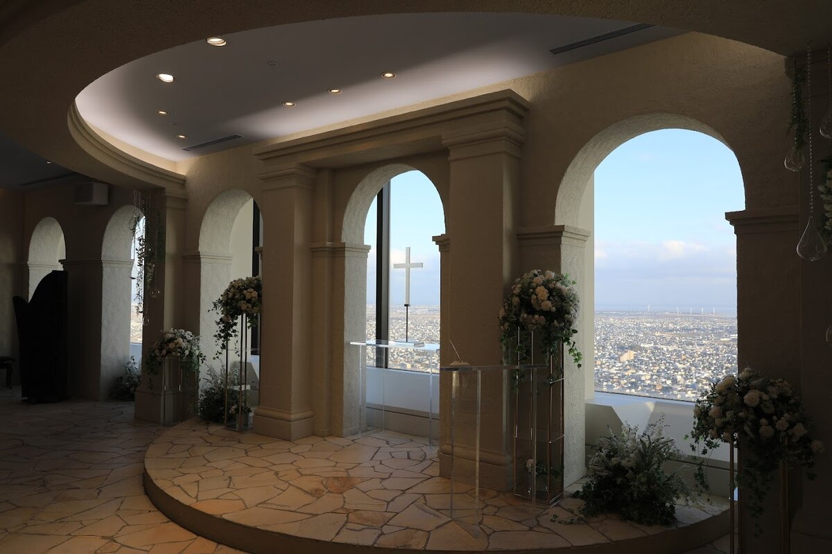 オークラアクトシティホテル浜松エレベーター：夕焼け空と都市の風景