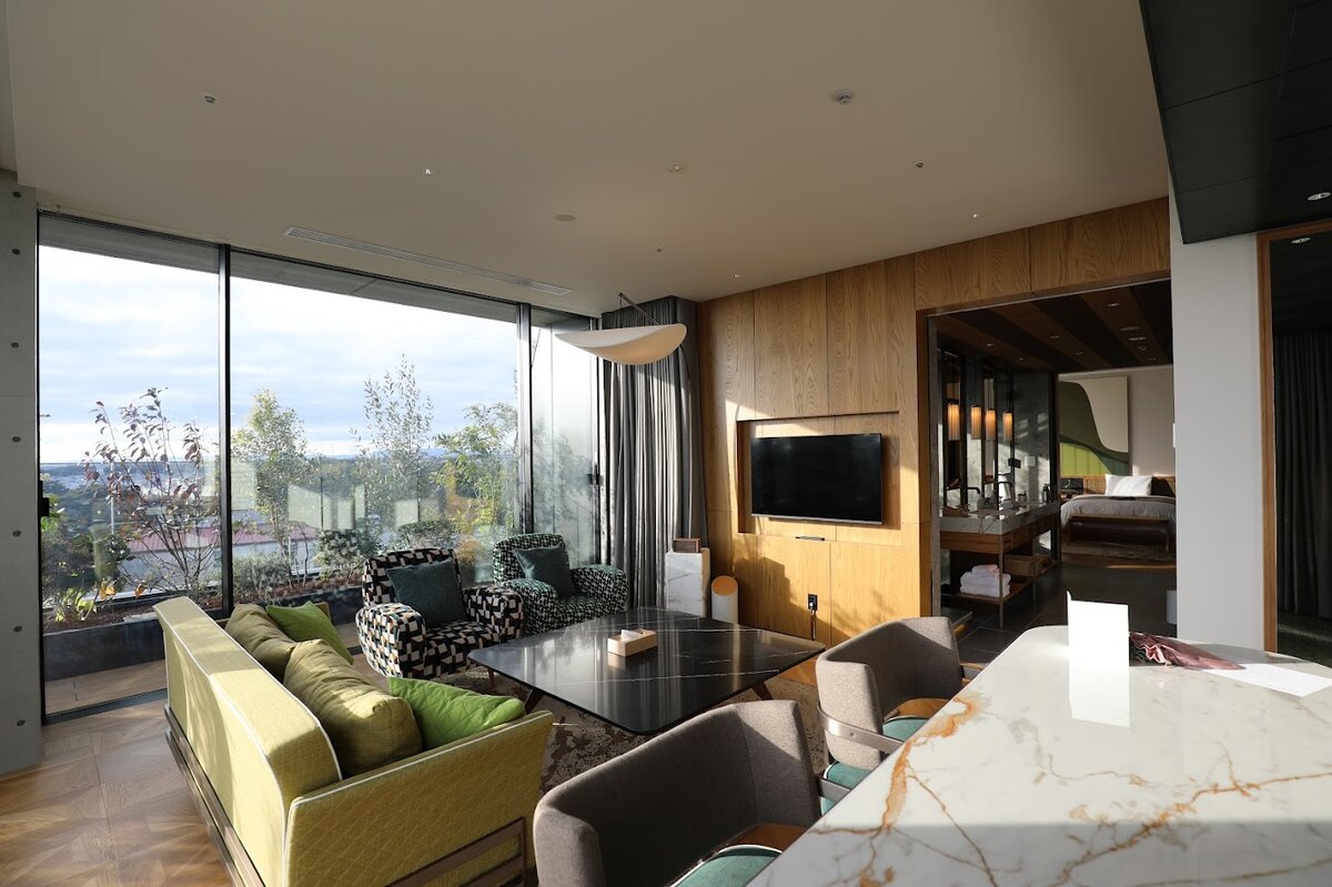 GREENITY IWATA：ホテルの部屋のインテリア