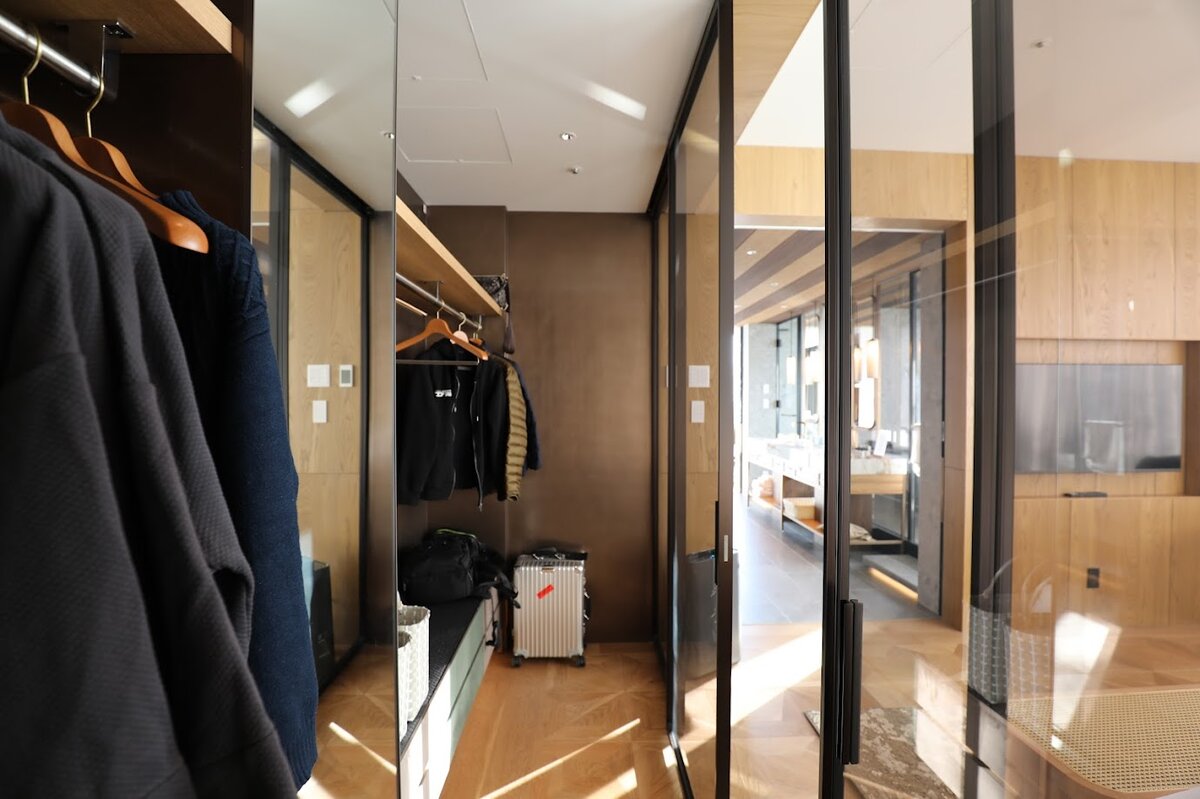 GREENITY IWATA：テラス、家具、観葉植物