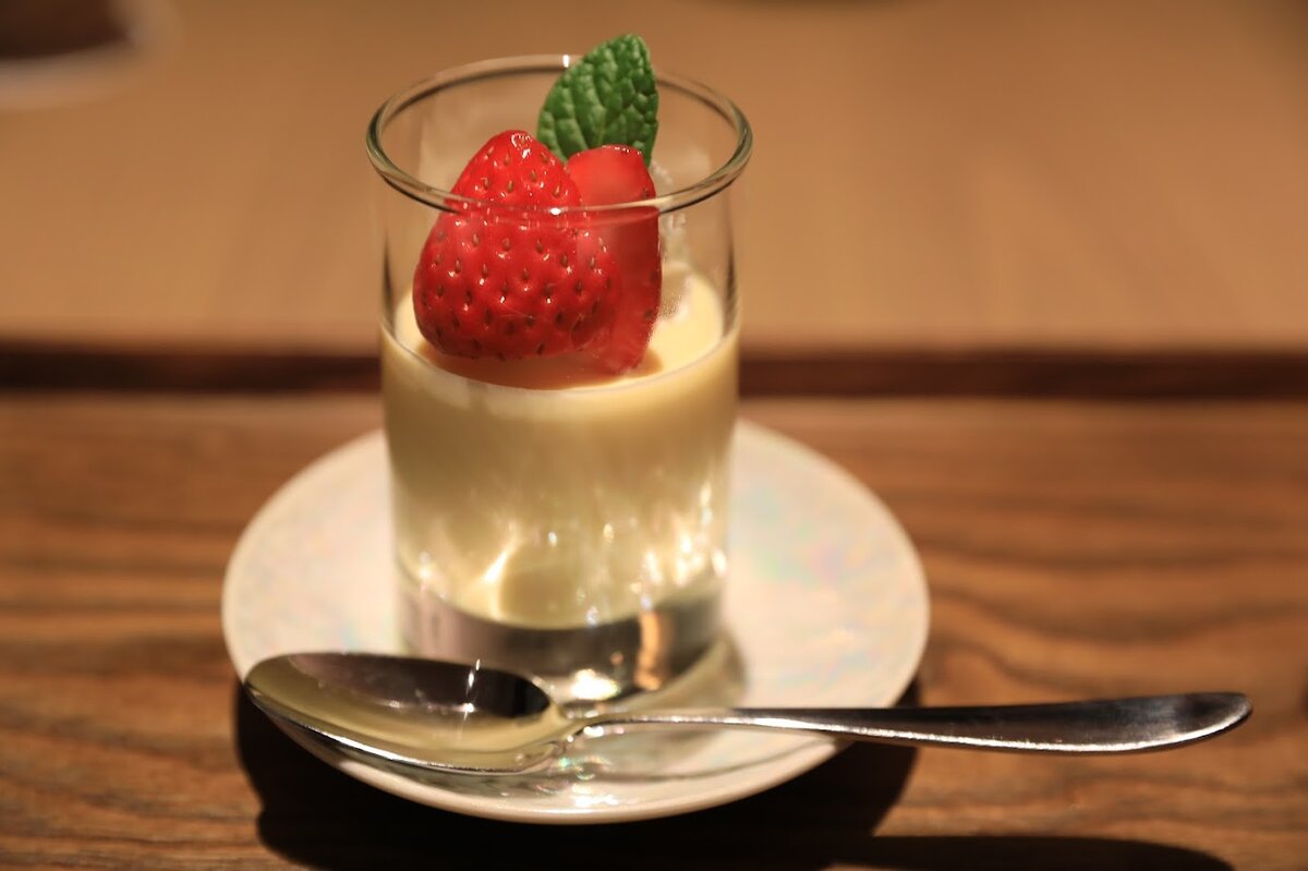 GREENITY IWATA Tokiwa（常盤）：鰻の蒲焼き、卵焼き、ご飯、お吸い物