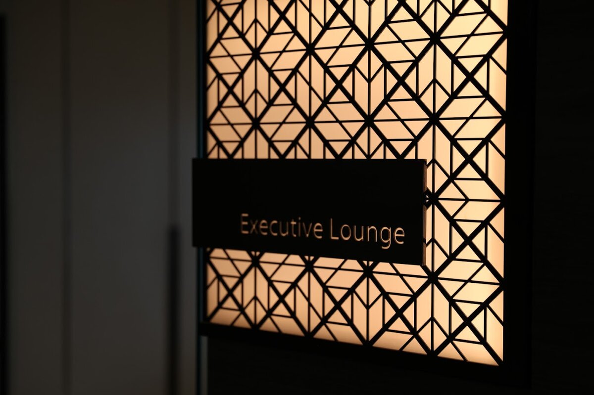 ヒルトン名古屋：サンドイッチ、ケーキ、ブラウニー