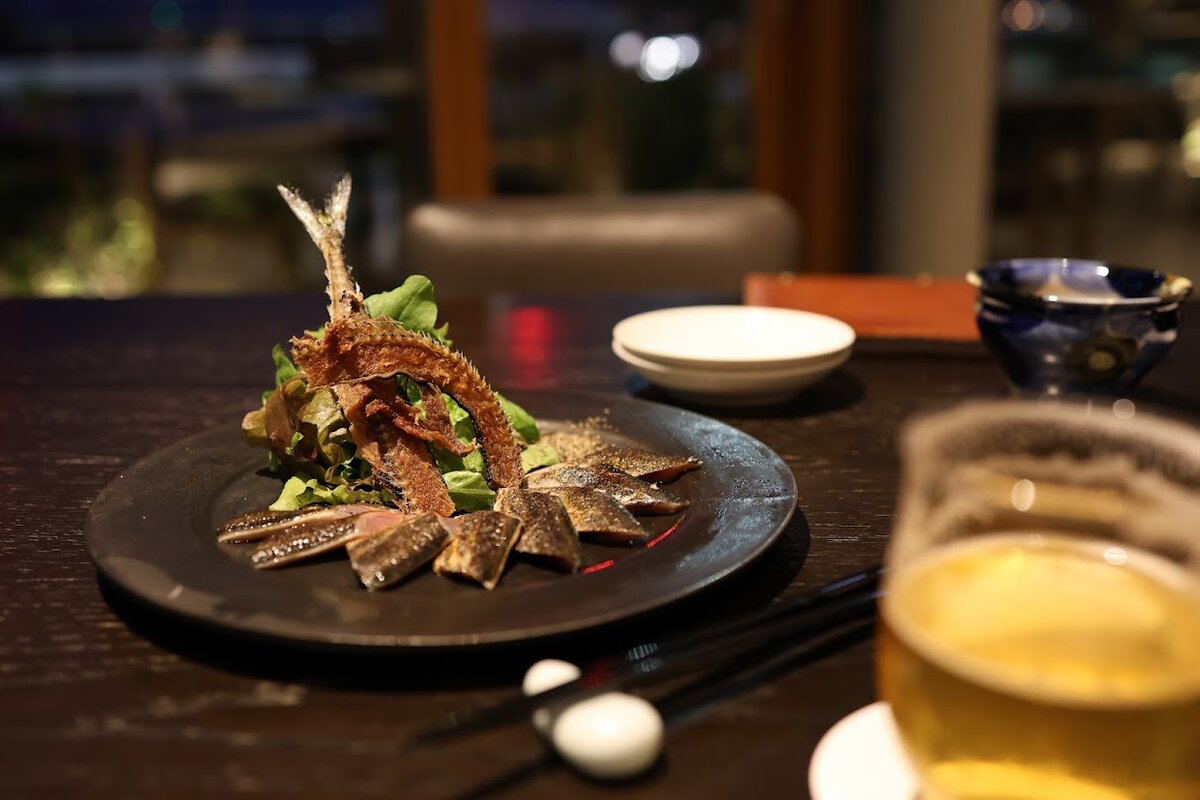 鎌倉 松原庵 青：皿に盛られた焼き野菜