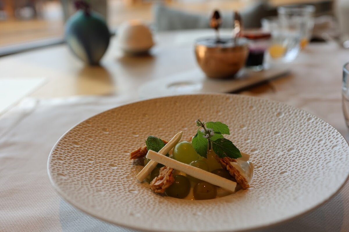 UMITO KAMAKURA KOSHIGOE：ベッドルーム