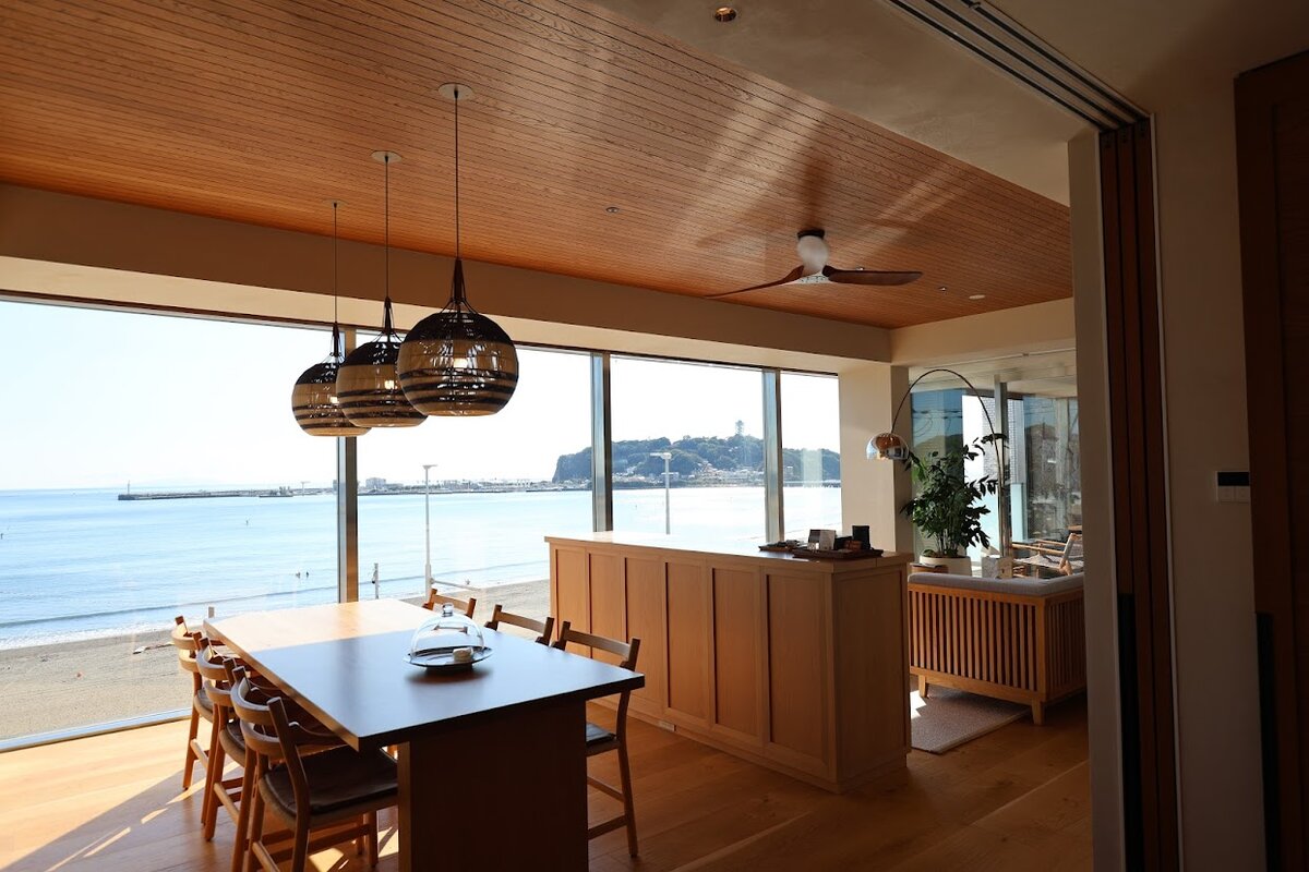 UMITO KAMAKURA KOSHIGOE：イチジクとキャビアの料理