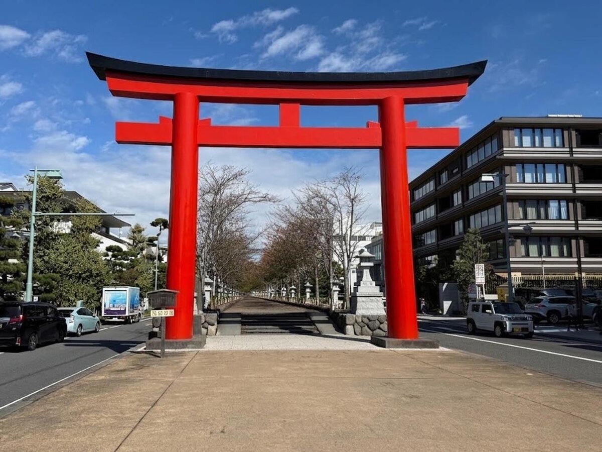 i-ZA鎌倉：サンドイッチ、サラダ、ジュース