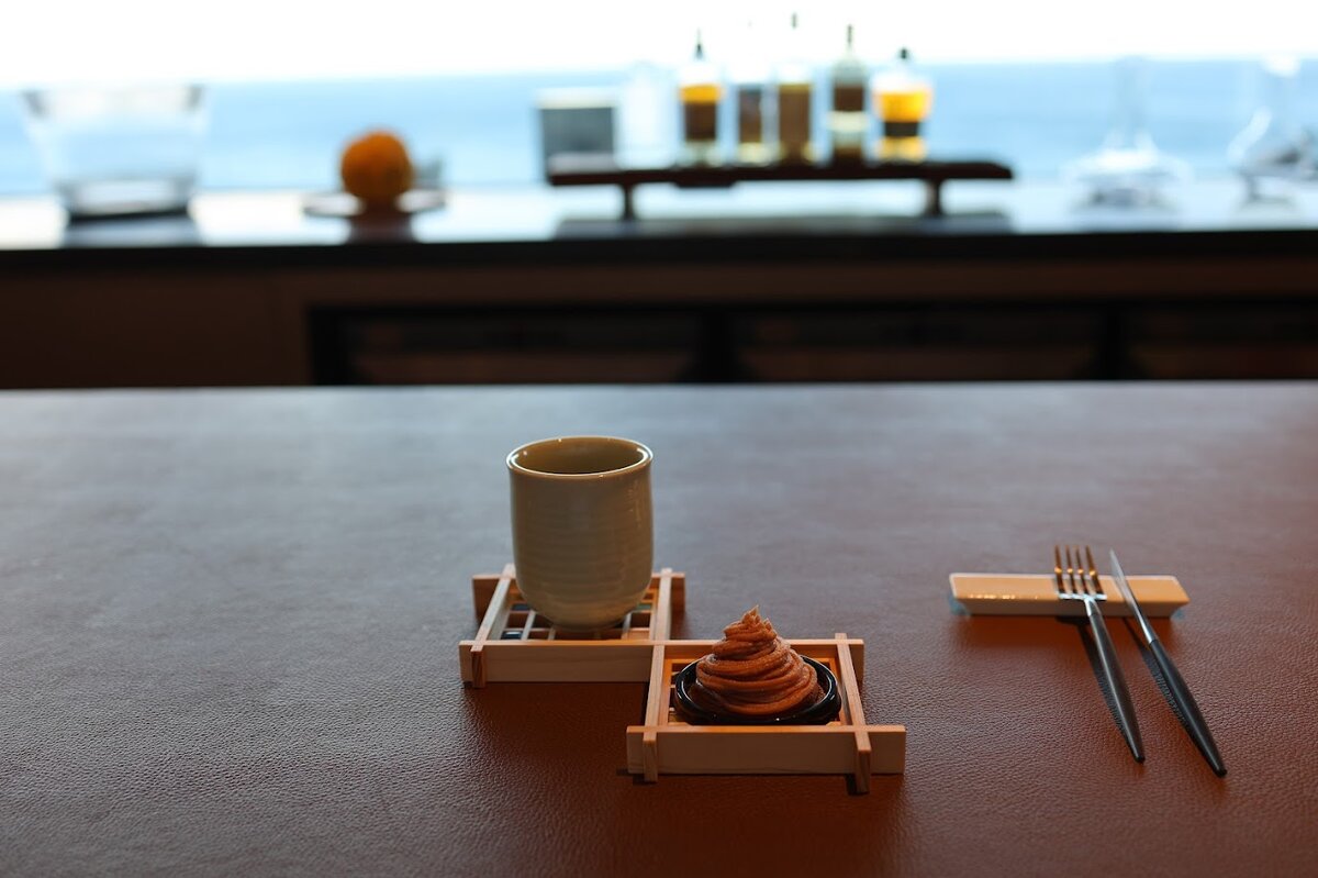 UMITO 熱海 別邸：チェックイン　ウェルカムスイーツのモンブラン