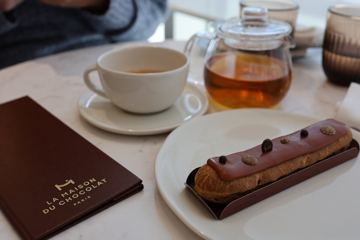 LA MAISON DU CHOCOLAT PARIS：エクレール キャラメルと紅茶