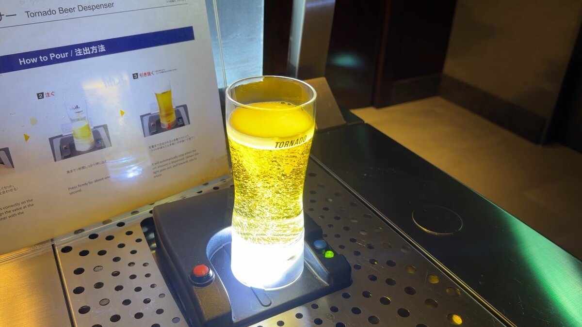 STARBUCKS：スターバックスの外観