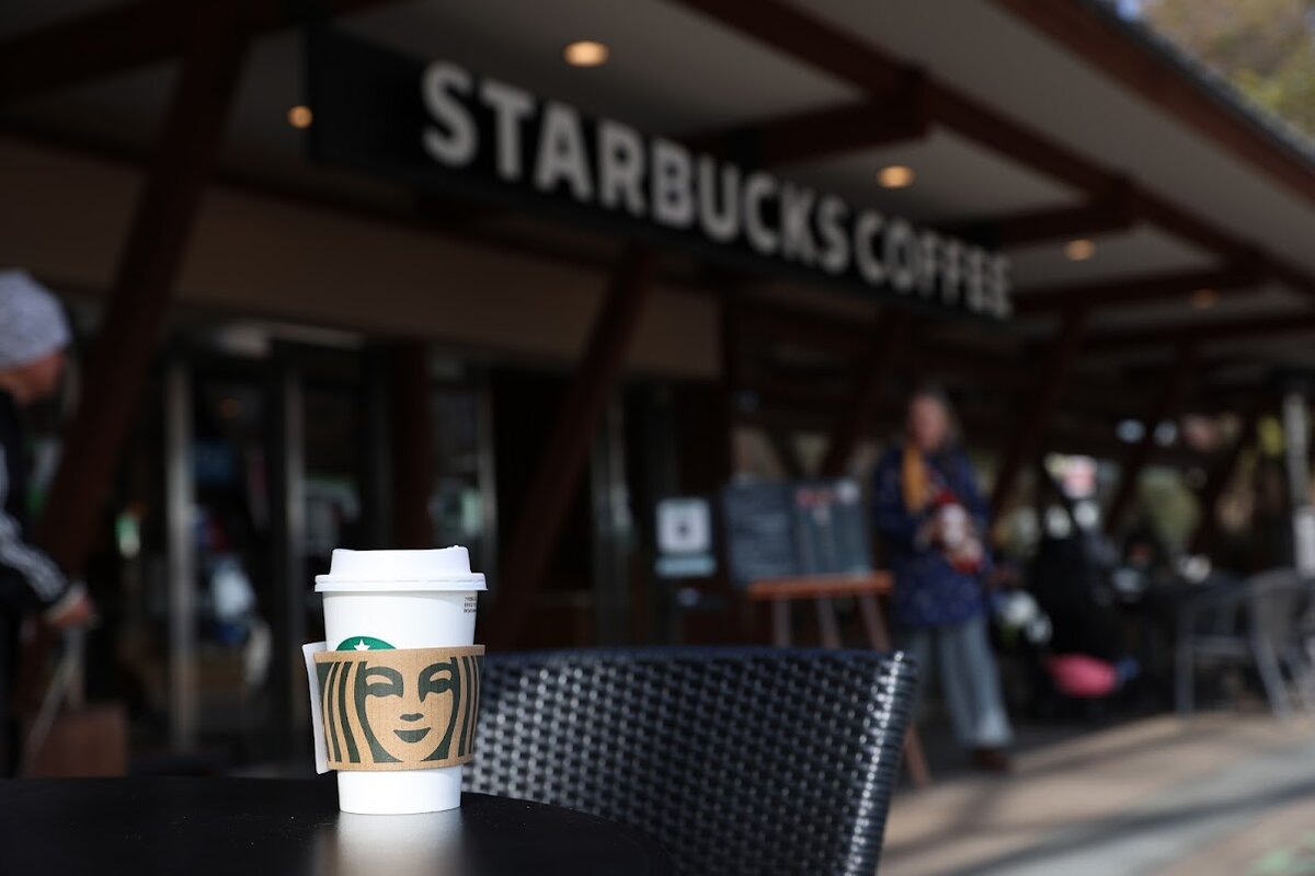 上野駅、パンダも見ずにスタバ巡り