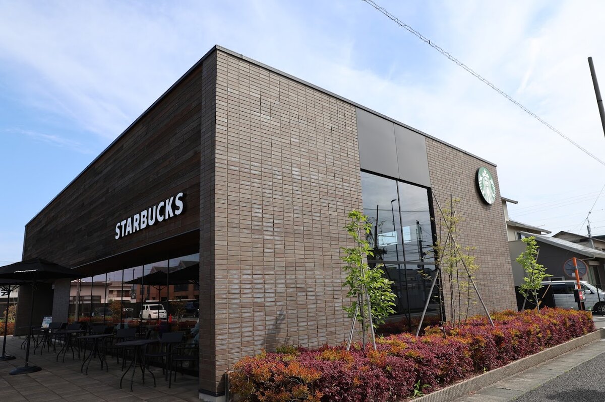 スターバックス コーヒー 焼津祢宜島店：スターバックスの店内