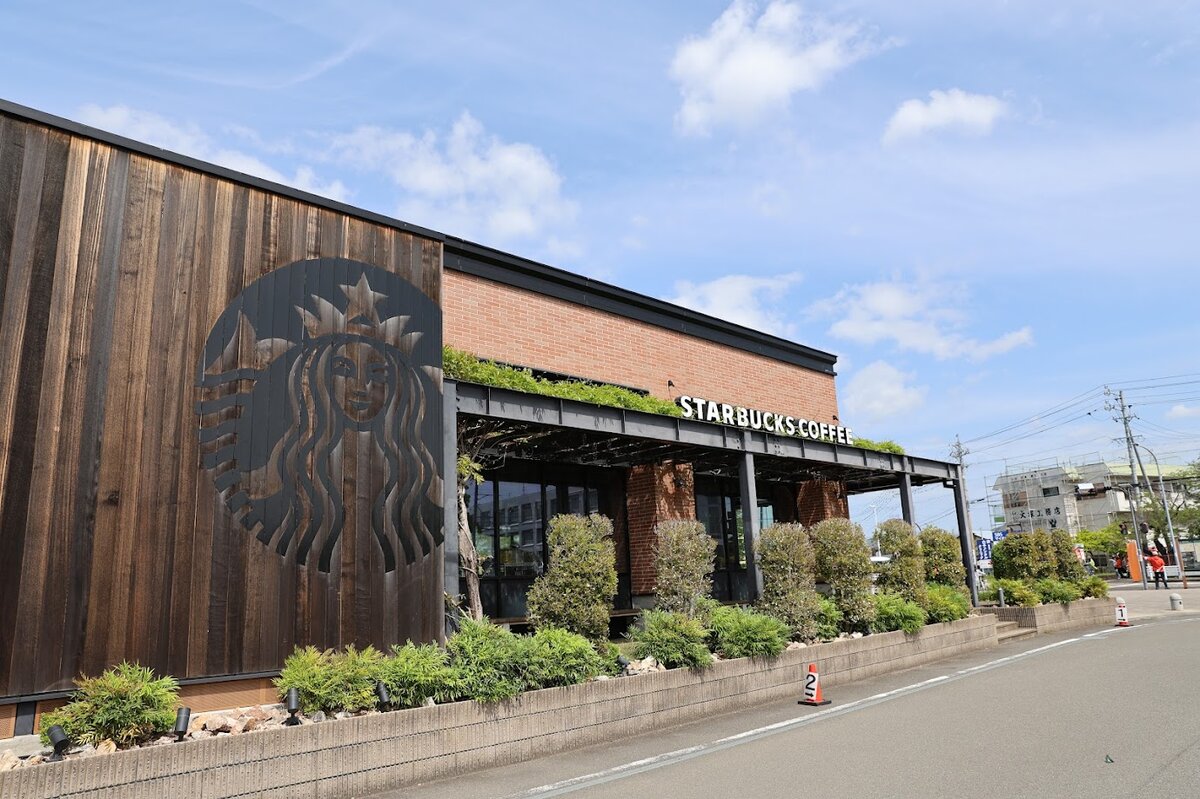 スターバックス コーヒー 藤枝高柳店：スターバックスの外観